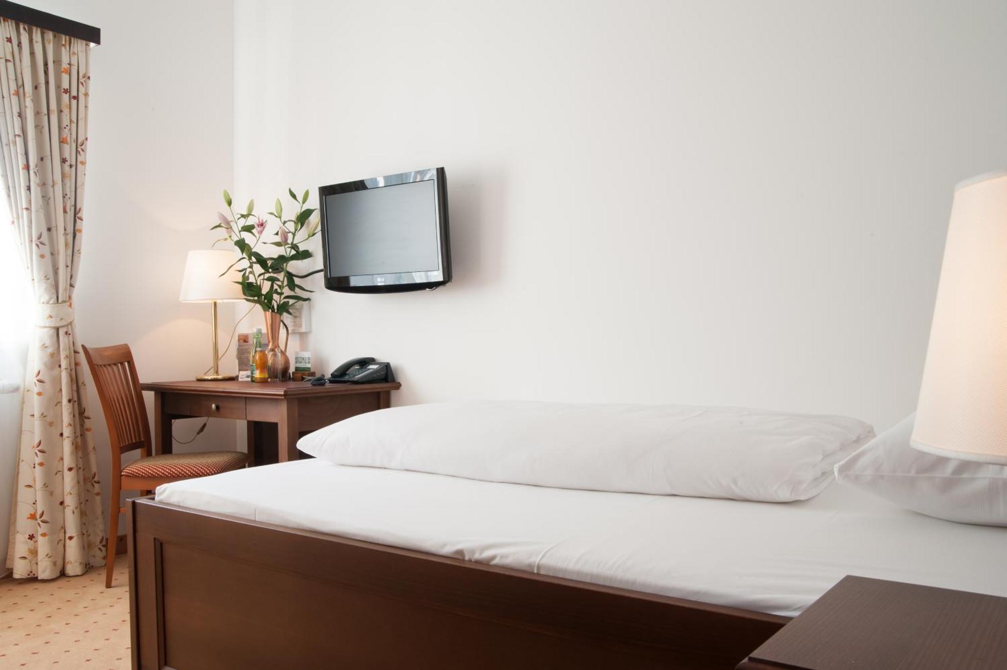 Hotel Gasthof Der Jagerwirt Bergheim Pokój zdjęcie